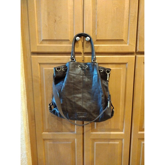 BCBGMaxAzria Large Leather Tote Bucket Bag EUC - Picture 2 of 12